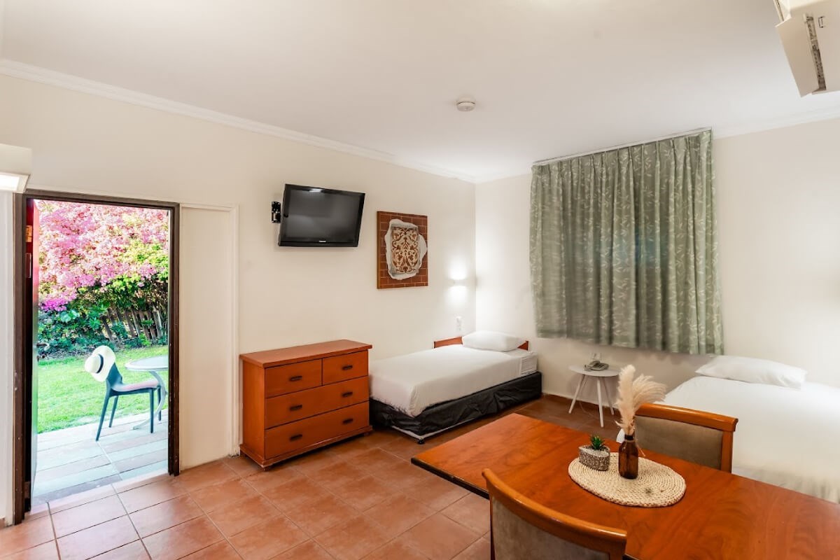 simplex360nahsholimroom-413-3