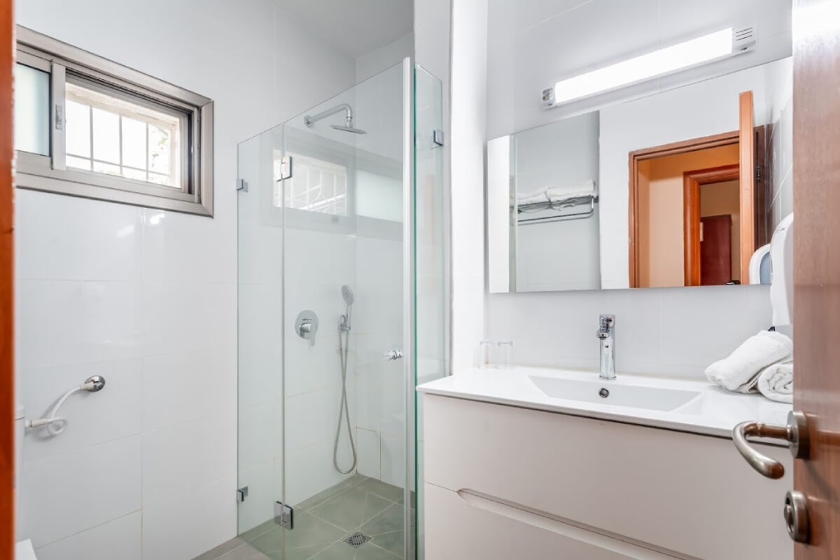 simplex360nahsholimroom-413-6