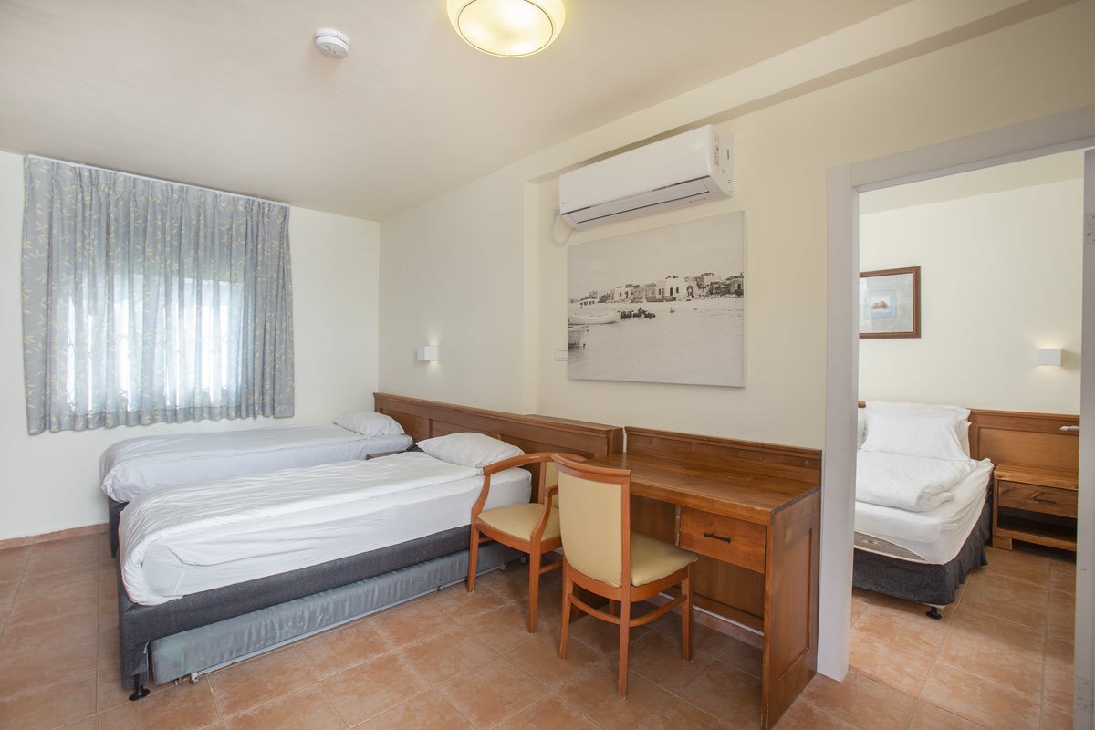 חדר משפחתי מזגגה