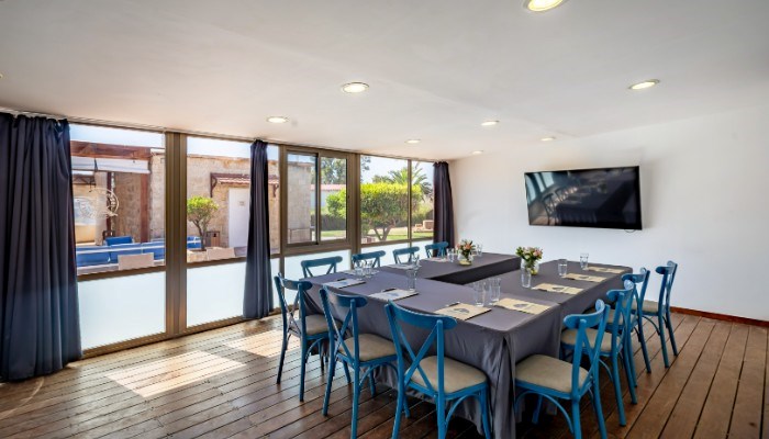 אולם אלמוג